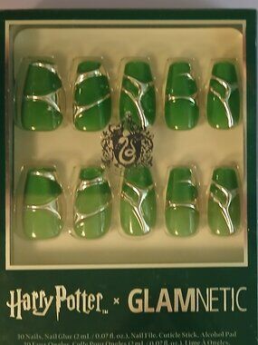 Glamnetic Salazar Slytherin press on nails